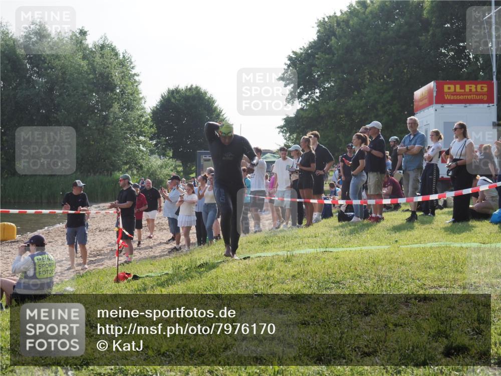 15.06.2025 - 27. Vierlanden-Triathlon KatJ http://msf.ph/oto/7976170 15.06.2025 08:32:54 Schwimmen 8, 25, 38, 41, 60, 87 meine-sportfotos.de