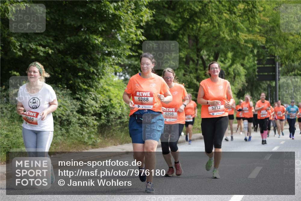 15.06.2025 - REWE Women's Run Jannik Wohlers http://msf.ph/oto/7976180 15.06.2025 10:10:39 Laufen 080, 5288, 5298, 5212 meine-sportfotos.de