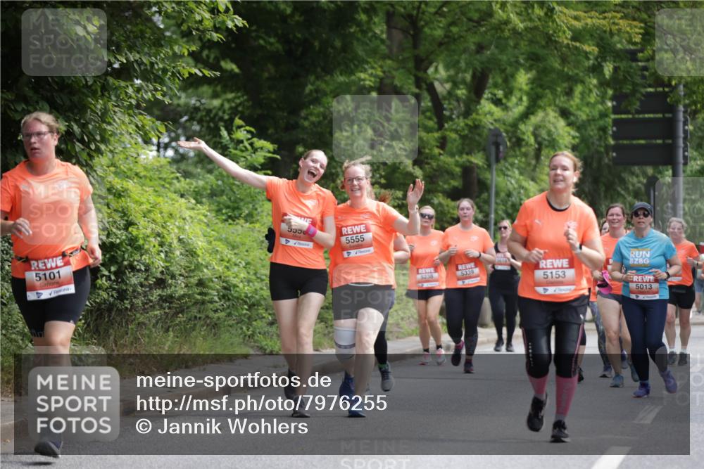 15.06.2025 - REWE Women's Run Jannik Wohlers http://msf.ph/oto/7976255 15.06.2025 10:10:44 Laufen 5101, 5550, 5555, 5238, 5339, 5153, 5013 meine-sportfotos.de