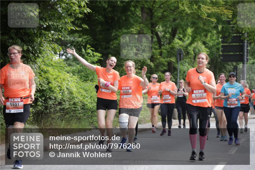 15.06.2025 - REWE Women's Run Jannik Wohlers http://msf.ph/oto/7976260 15.06.2025 10:10:44 Laufen 5101, 55, 5555, 5238, 5339, 5153, 5013 meine-sportfotos.de