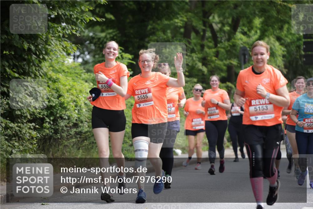 15.06.2025 - REWE Women's Run Jannik Wohlers http://msf.ph/oto/7976290 15.06.2025 10:10:45 Laufen 555, 5555, 67, 5339, 5238, 5153, 501 meine-sportfotos.de