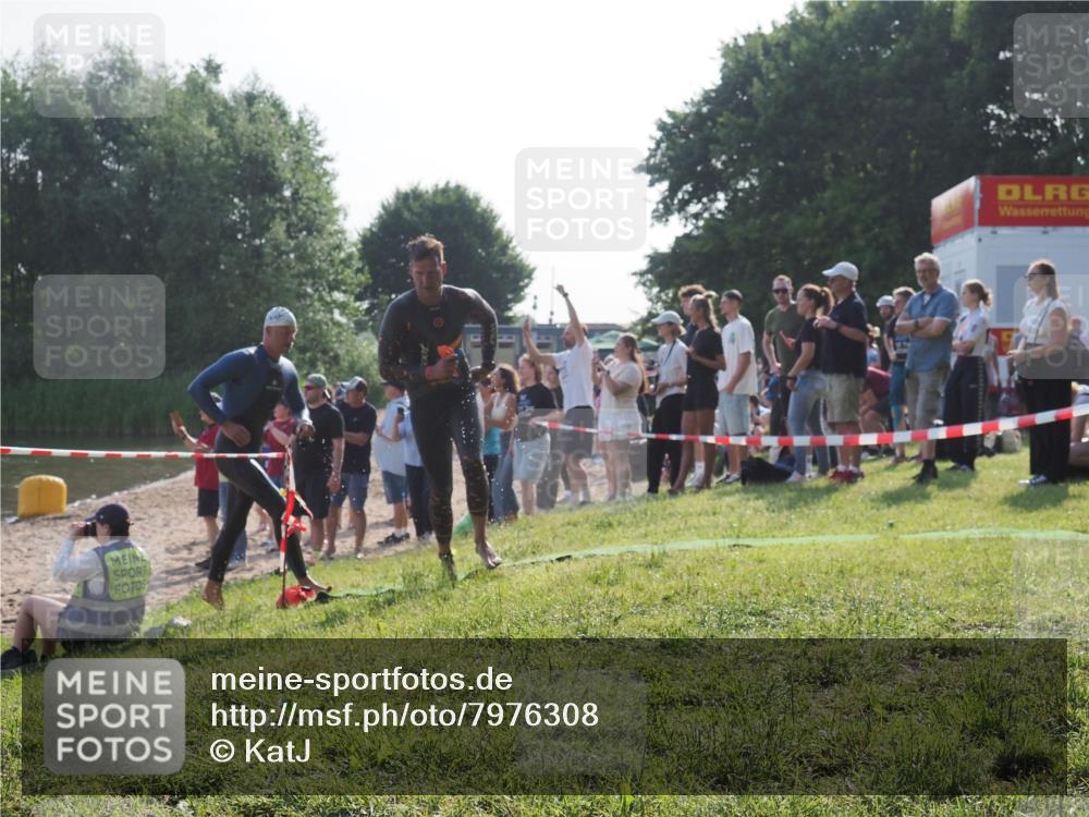 15.06.2025 - 27. Vierlanden-Triathlon KatJ http://msf.ph/oto/7976308 15.06.2025 08:33:05 Schwimmen 8, 15, 36, 60, 185, 234 meine-sportfotos.de