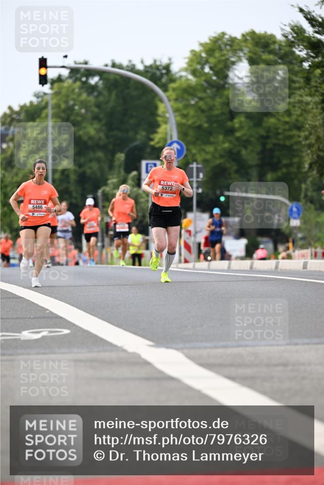 15.06.2025 - REWE Women's Run Dr. Thomas Lammeyer http://msf.ph/oto/7976326 15.06.2025 10:41:37 Laufen 5486, 5372 meine-sportfotos.de