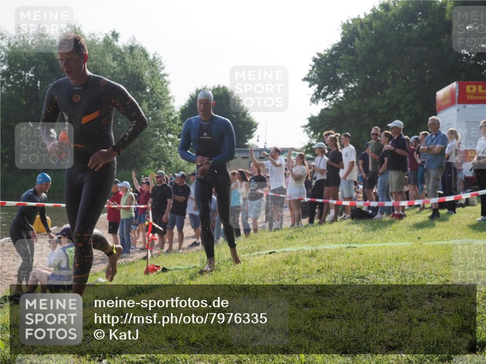 15.06.2025 - 27. Vierlanden-Triathlon KatJ http://msf.ph/oto/7976335 15.06.2025 08:33:06 Schwimmen 8, 15, 36, 185, 234 meine-sportfotos.de