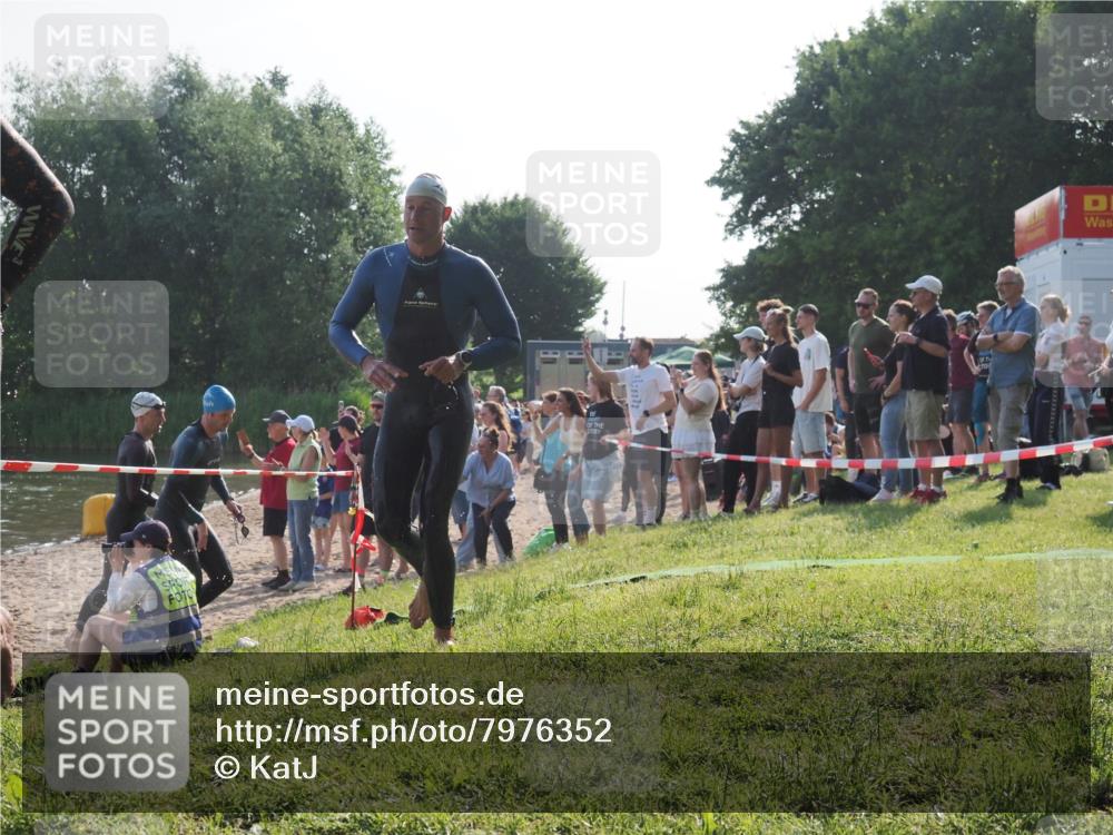15.06.2025 - 27. Vierlanden-Triathlon KatJ http://msf.ph/oto/7976352 15.06.2025 08:33:07 Schwimmen 8, 15, 36, 185, 234 meine-sportfotos.de