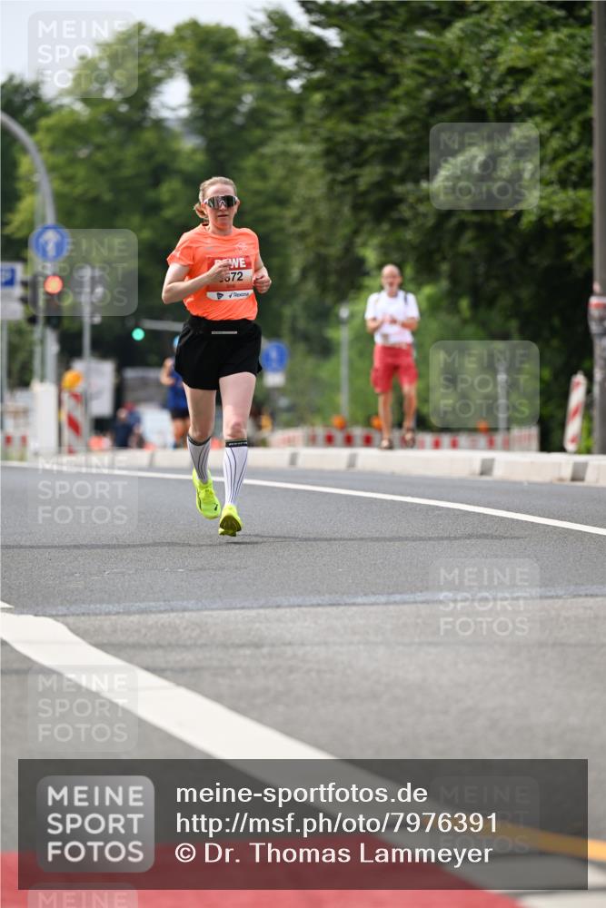15.06.2025 - REWE Women's Run Dr. Thomas Lammeyer http://msf.ph/oto/7976391 15.06.2025 10:41:39 Laufen 672 meine-sportfotos.de