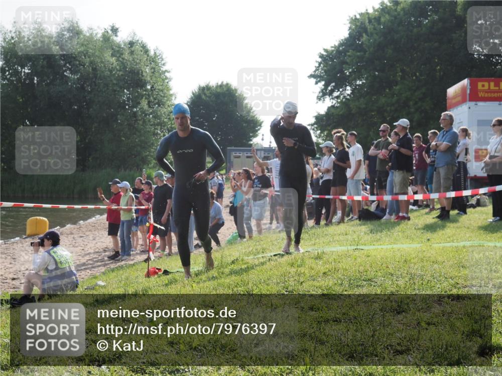 15.06.2025 - 27. Vierlanden-Triathlon KatJ http://msf.ph/oto/7976397 15.06.2025 08:33:09 Schwimmen 15, 36, 185, 234 meine-sportfotos.de