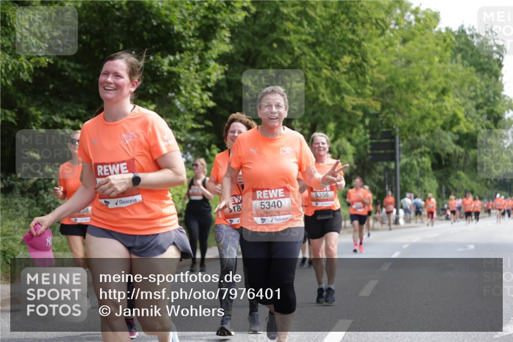15.06.2025 - REWE Women's Run Jannik Wohlers http://msf.ph/oto/7976401 15.06.2025 10:10:53 Laufen 18, 5340, 5356 meine-sportfotos.de