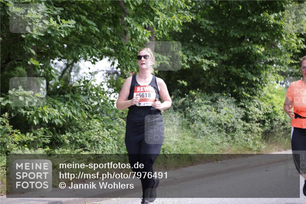 15.06.2025 - REWE Women's Run Jannik Wohlers http://msf.ph/oto/7976491 15.06.2025 10:10:58 Laufen 5618 meine-sportfotos.de