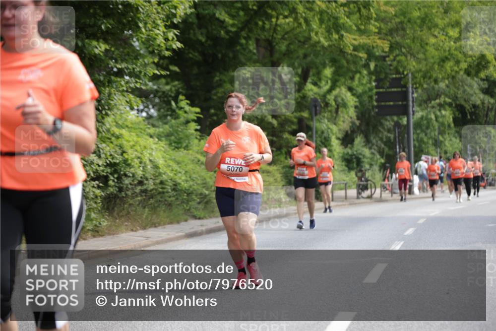 15.06.2025 - REWE Women's Run Jannik Wohlers http://msf.ph/oto/7976520 15.06.2025 10:10:59 Laufen 5070 meine-sportfotos.de