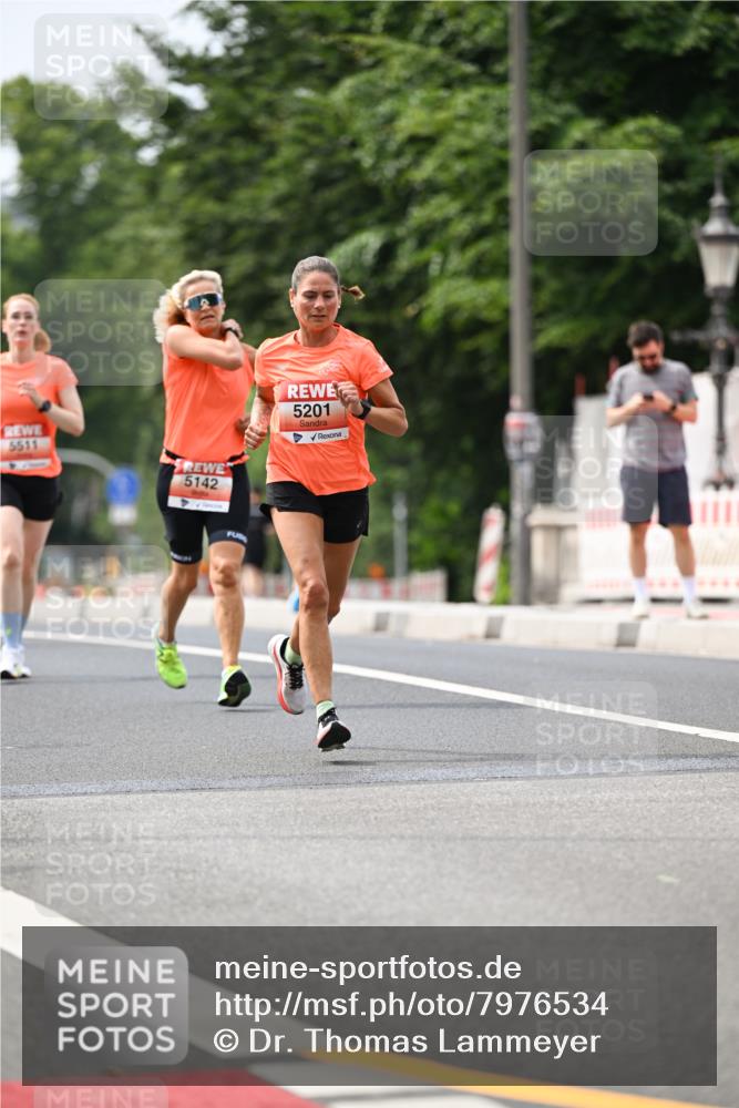 15.06.2025 - REWE Women's Run Dr. Thomas Lammeyer http://msf.ph/oto/7976534 15.06.2025 10:41:47 Laufen 5511, 5142, 5201 meine-sportfotos.de