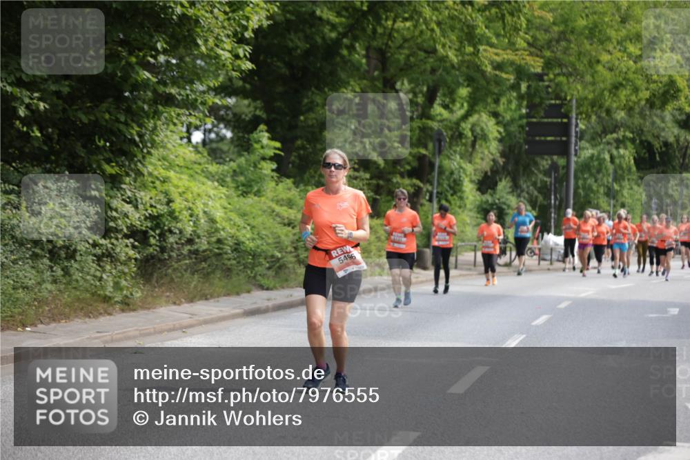 15.06.2025 - REWE Women's Run Jannik Wohlers http://msf.ph/oto/7976555 15.06.2025 10:11:29 Laufen 5496 meine-sportfotos.de