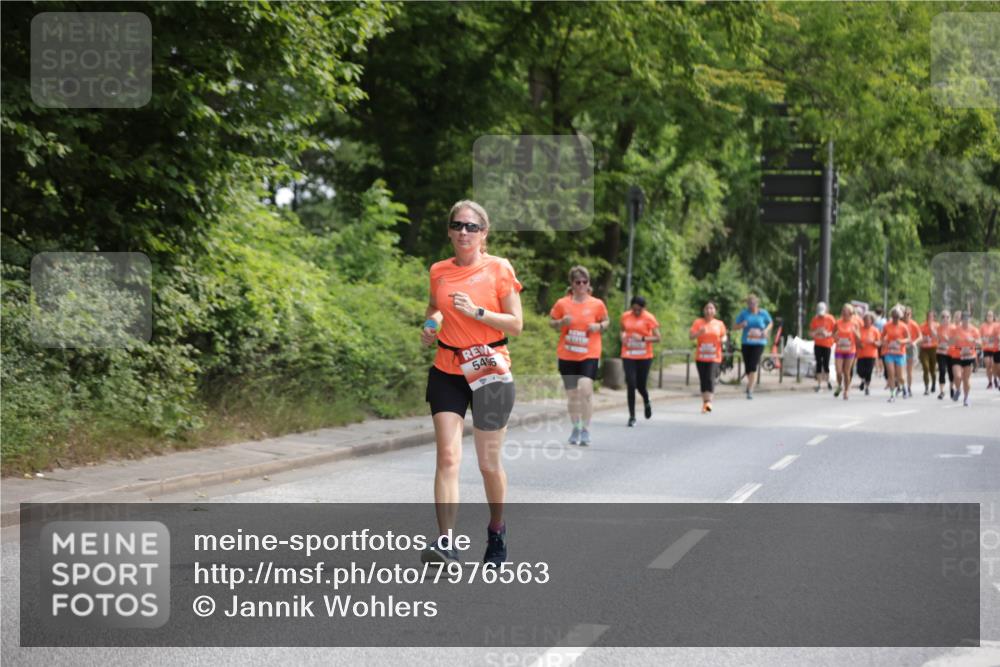 15.06.2025 - REWE Women's Run Jannik Wohlers http://msf.ph/oto/7976563 15.06.2025 10:11:29 Laufen 5496 meine-sportfotos.de