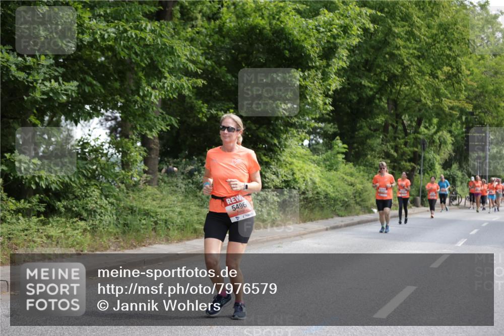 15.06.2025 - REWE Women's Run Jannik Wohlers http://msf.ph/oto/7976579 15.06.2025 10:11:31 Laufen 5496 meine-sportfotos.de
