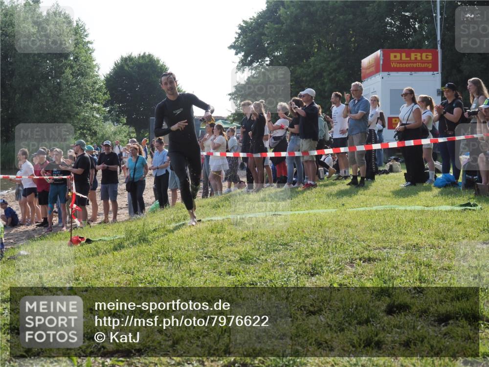 15.06.2025 - 27. Vierlanden-Triathlon KatJ http://msf.ph/oto/7976622 15.06.2025 08:34:26 Schwimmen 20 meine-sportfotos.de