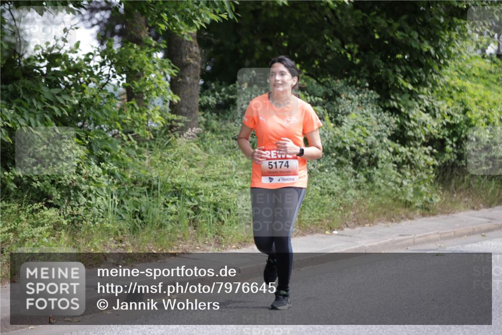 15.06.2025 - REWE Women's Run Jannik Wohlers http://msf.ph/oto/7976645 15.06.2025 10:11:39 Laufen 5174 meine-sportfotos.de