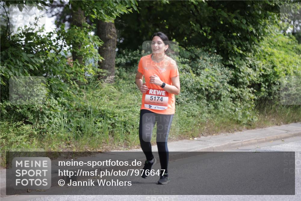 15.06.2025 - REWE Women's Run Jannik Wohlers http://msf.ph/oto/7976647 15.06.2025 10:11:39 Laufen 5174 meine-sportfotos.de