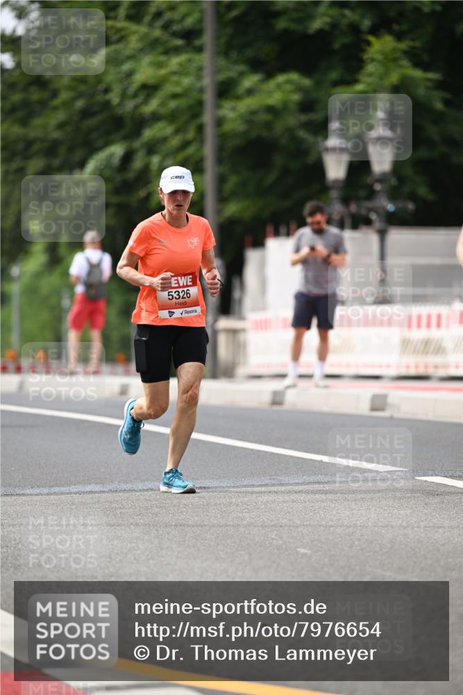 15.06.2025 - REWE Women's Run Dr. Thomas Lammeyer http://msf.ph/oto/7976654 15.06.2025 10:41:52 Laufen 5326 meine-sportfotos.de
