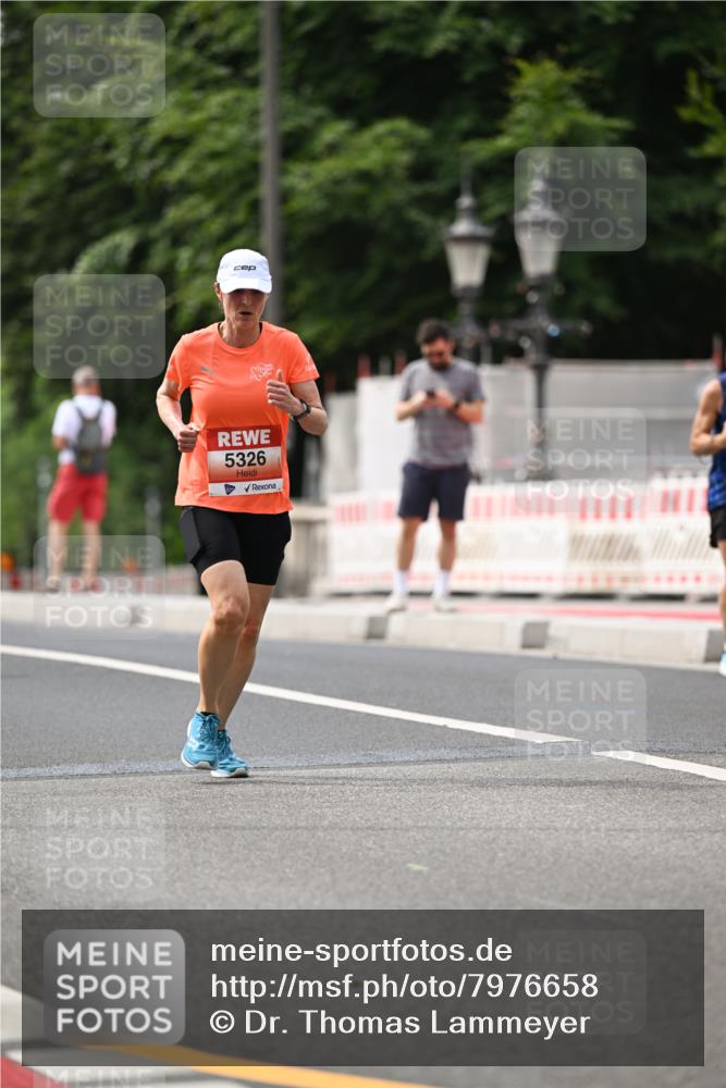 15.06.2025 - REWE Women's Run Dr. Thomas Lammeyer http://msf.ph/oto/7976658 15.06.2025 10:41:52 Laufen 5326 meine-sportfotos.de