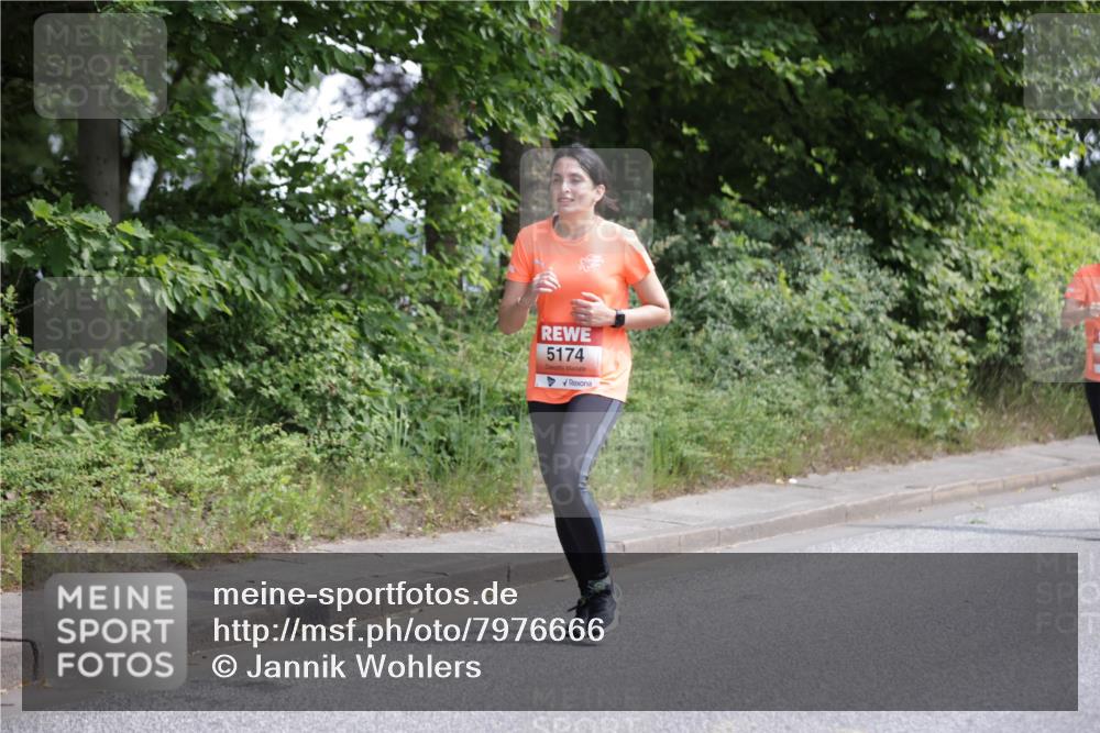 15.06.2025 - REWE Women's Run Jannik Wohlers http://msf.ph/oto/7976666 15.06.2025 10:11:39 Laufen 5174 meine-sportfotos.de