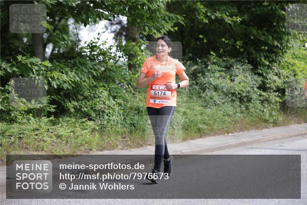 15.06.2025 - REWE Women's Run Jannik Wohlers http://msf.ph/oto/7976673 15.06.2025 10:11:39 Laufen 5174 meine-sportfotos.de