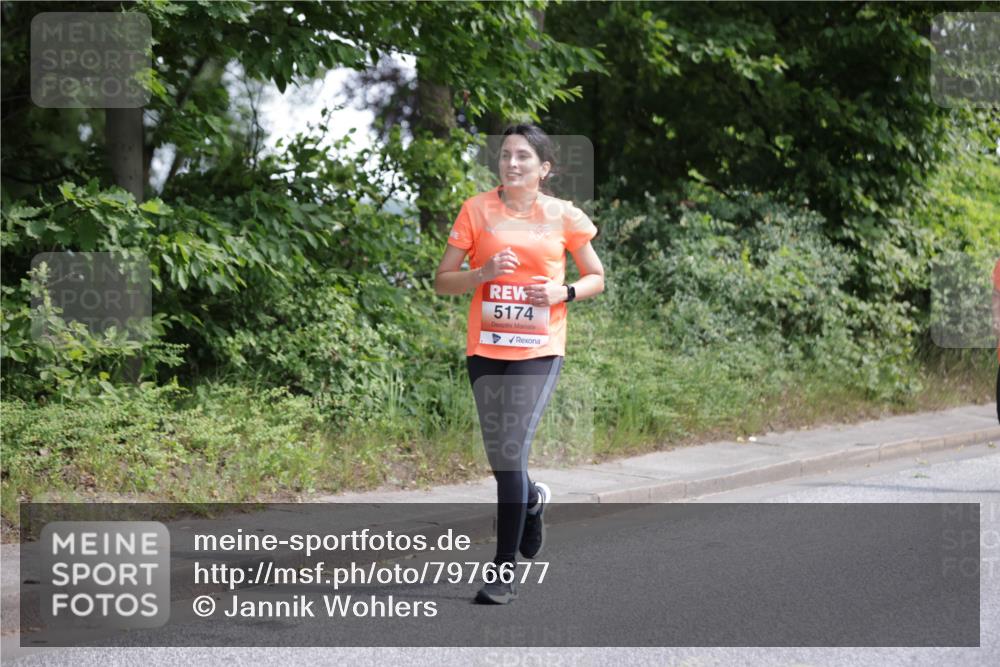 15.06.2025 - REWE Women's Run Jannik Wohlers http://msf.ph/oto/7976677 15.06.2025 10:11:39 Laufen 5174 meine-sportfotos.de