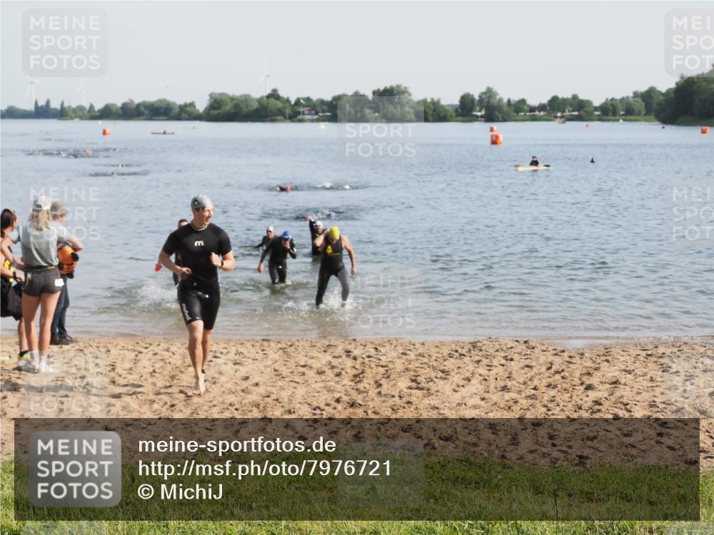 21.06.2025 - 27. Vierlanden-Triathlon MichiJ http://msf.ph/oto/7976721 15.06.2026 08:43:54 Schwimmen 23, 84, 113, 183 meine-sportfotos.de