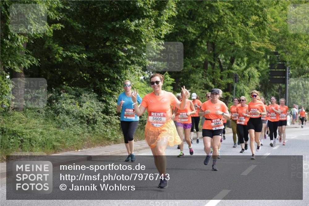 15.06.2025 - REWE Women's Run Jannik Wohlers http://msf.ph/oto/7976743 15.06.2025 10:11:43 Laufen 5050, 5357, 5606, 5642, 5158, 512, 0015 meine-sportfotos.de