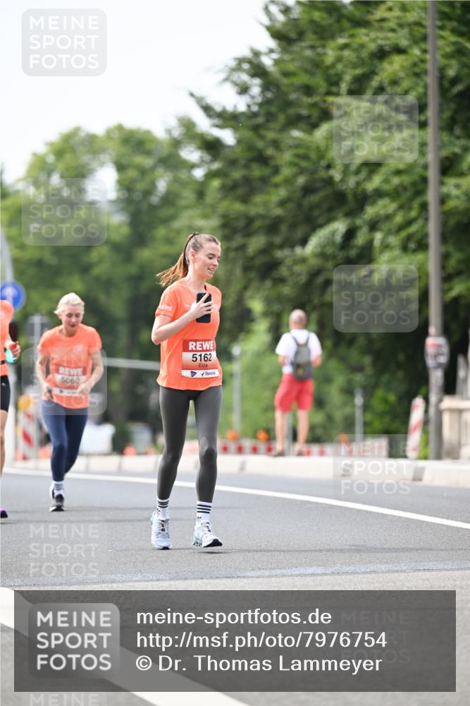 15.06.2025 - REWE Women's Run Dr. Thomas Lammeyer http://msf.ph/oto/7976754 15.06.2025 10:42:01 Laufen 5060, 5162 meine-sportfotos.de