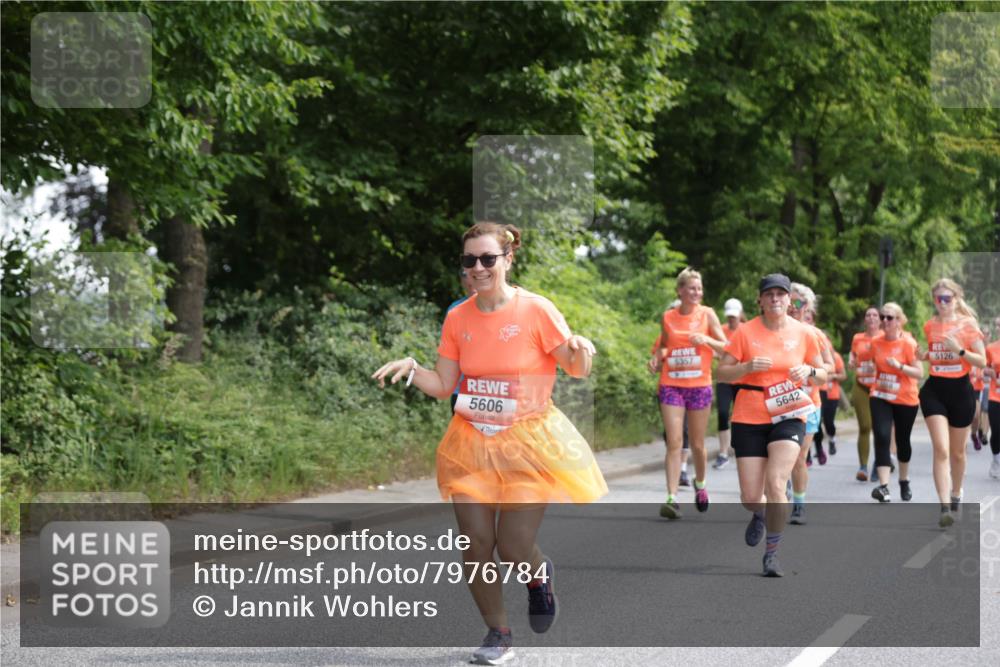 15.06.2025 - REWE Women's Run Jannik Wohlers http://msf.ph/oto/7976784 15.06.2025 10:11:44 Laufen 5606, 5357, 5642, 5126 meine-sportfotos.de
