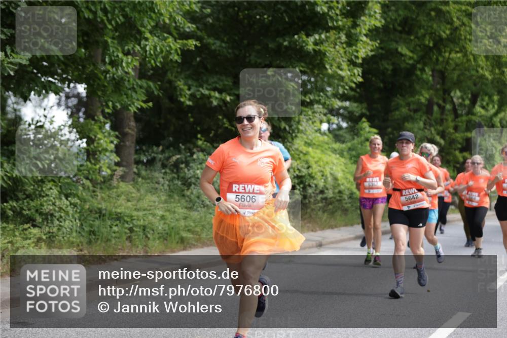 15.06.2025 - REWE Women's Run Jannik Wohlers http://msf.ph/oto/7976800 15.06.2025 10:11:44 Laufen 5606, 5367, 5642 meine-sportfotos.de