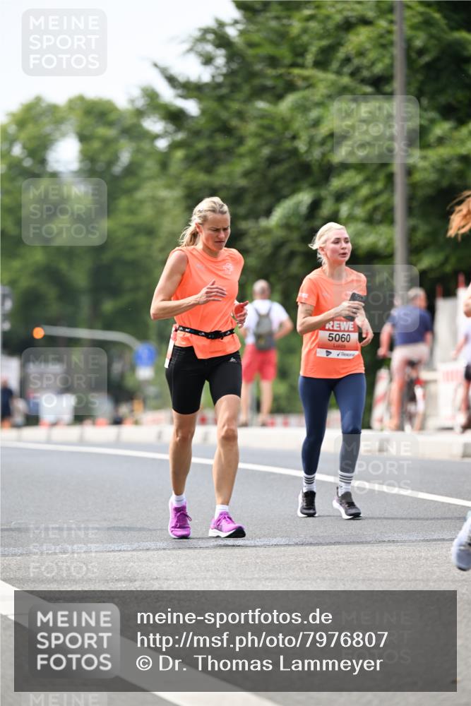 15.06.2025 - REWE Women's Run Dr. Thomas Lammeyer http://msf.ph/oto/7976807 15.06.2025 10:42:03 Laufen 5060 meine-sportfotos.de