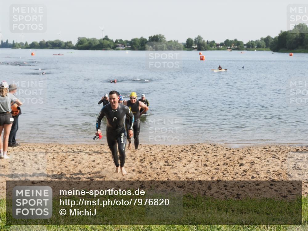 21.06.2025 - 27. Vierlanden-Triathlon MichiJ http://msf.ph/oto/7976820 15.06.2026 08:43:58 Schwimmen 23, 84, 97, 113, 153, 183 meine-sportfotos.de