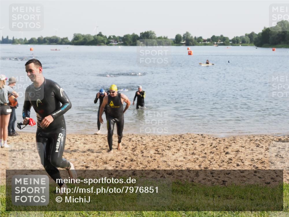 21.06.2025 - 27. Vierlanden-Triathlon MichiJ http://msf.ph/oto/7976851 15.06.2026 08:43:59 Schwimmen 23, 84, 97, 113, 153, 183 meine-sportfotos.de