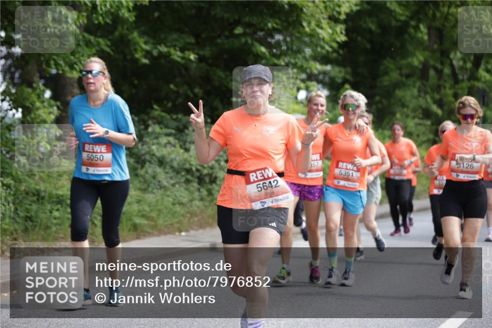 15.06.2025 - REWE Women's Run Jannik Wohlers http://msf.ph/oto/7976852 15.06.2025 10:11:46 Laufen 5050, 5642, 357, 5351, 5126 meine-sportfotos.de
