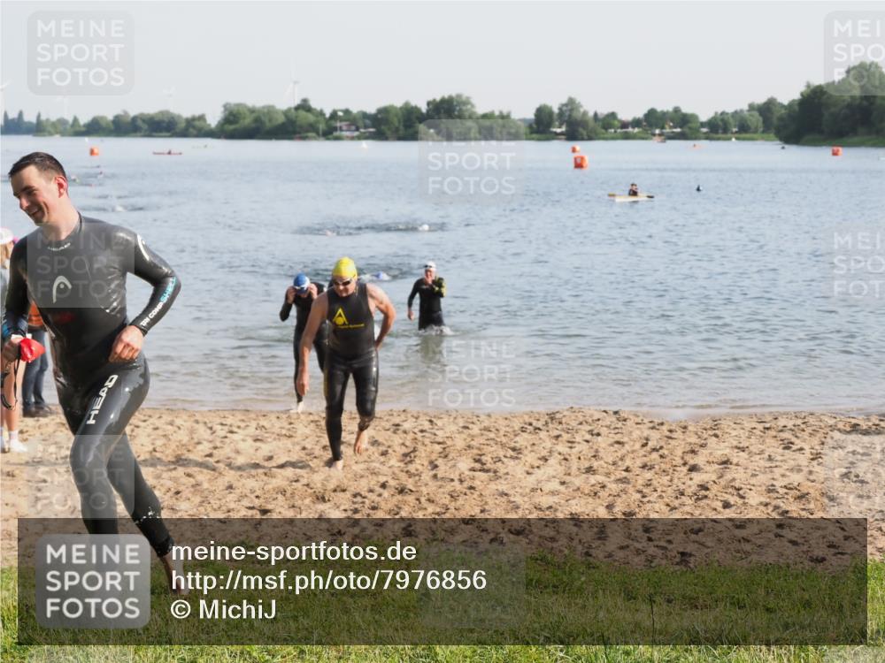 21.06.2025 - 27. Vierlanden-Triathlon MichiJ http://msf.ph/oto/7976856 15.06.2026 08:43:59 Schwimmen 23, 84, 97, 113, 153, 183 meine-sportfotos.de