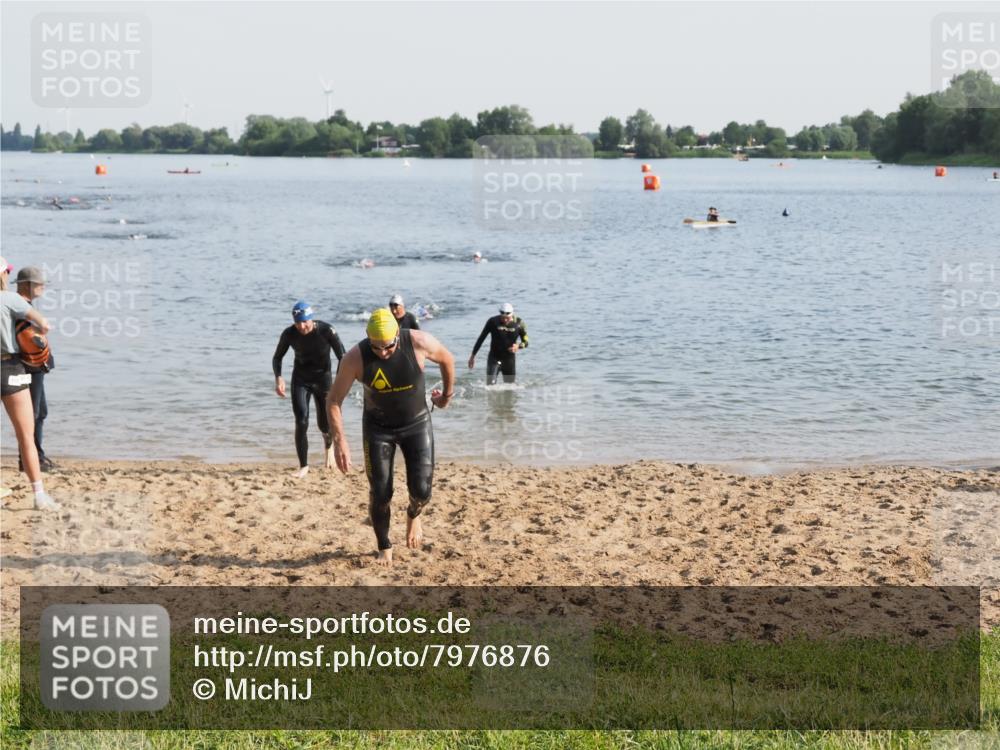 21.06.2025 - 27. Vierlanden-Triathlon MichiJ http://msf.ph/oto/7976876 15.06.2026 08:44:00 Schwimmen 23, 84, 97, 153, 183 meine-sportfotos.de