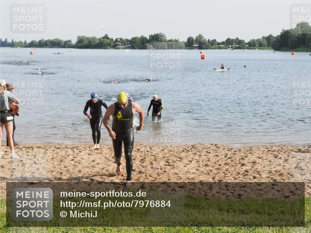 21.06.2025 - 27. Vierlanden-Triathlon MichiJ http://msf.ph/oto/7976884 15.06.2026 08:44:00 Schwimmen 23, 84, 97, 153, 183 meine-sportfotos.de