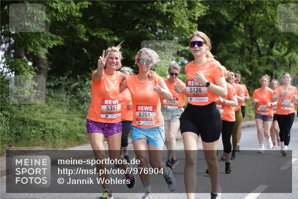 15.06.2025 - REWE Women's Run Jannik Wohlers http://msf.ph/oto/7976904 15.06.2025 10:11:48 Laufen 5109, 5479, 5357, 5351, 5144, 5126 meine-sportfotos.de
