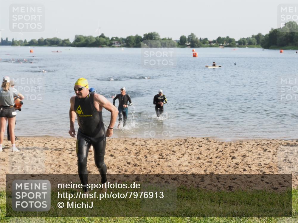 21.06.2025 - 27. Vierlanden-Triathlon MichiJ http://msf.ph/oto/7976913 15.06.2026 08:44:02 Schwimmen 23, 84, 97, 153, 183 meine-sportfotos.de