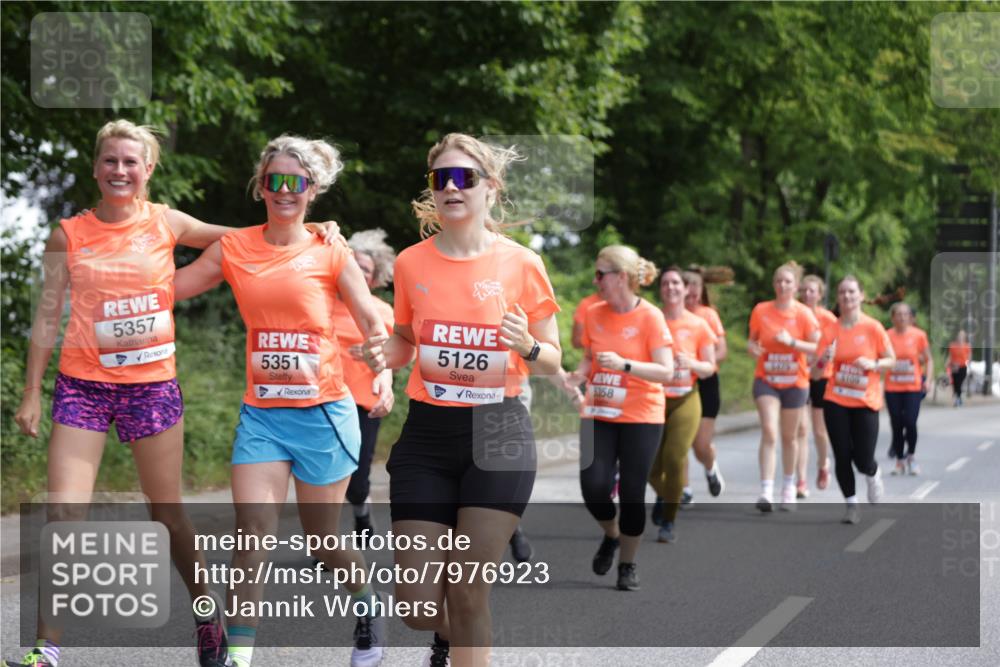 15.06.2025 - REWE Women's Run Jannik Wohlers http://msf.ph/oto/7976923 15.06.2025 10:11:48 Laufen 5357, 5351, 5126, 5358 meine-sportfotos.de