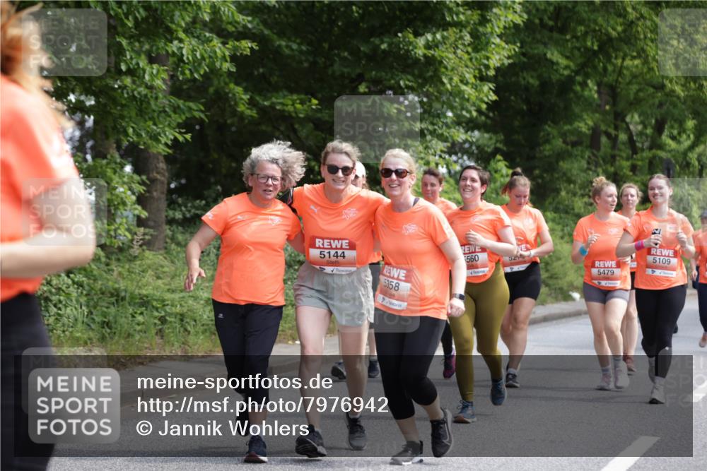 15.06.2025 - REWE Women's Run Jannik Wohlers http://msf.ph/oto/7976942 15.06.2025 10:11:49 Laufen 5144, 5358, 560, 4, 2, 5479, 5109 meine-sportfotos.de