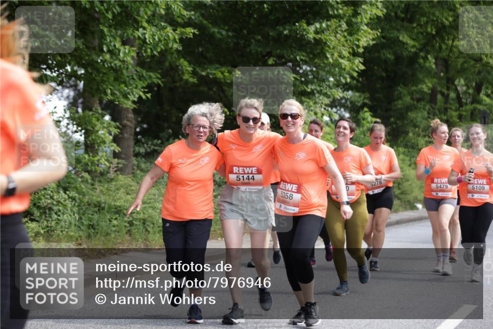 15.06.2025 - REWE Women's Run Jannik Wohlers http://msf.ph/oto/7976946 15.06.2025 10:11:50 Laufen 5144, 5358, 0, 5278, 5479, 5109 meine-sportfotos.de