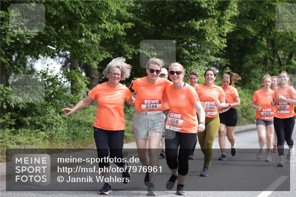 15.06.2025 - REWE Women's Run Jannik Wohlers http://msf.ph/oto/7976961 15.06.2025 10:11:50 Laufen 5144, 5358, 5560, 5109, 5479 meine-sportfotos.de
