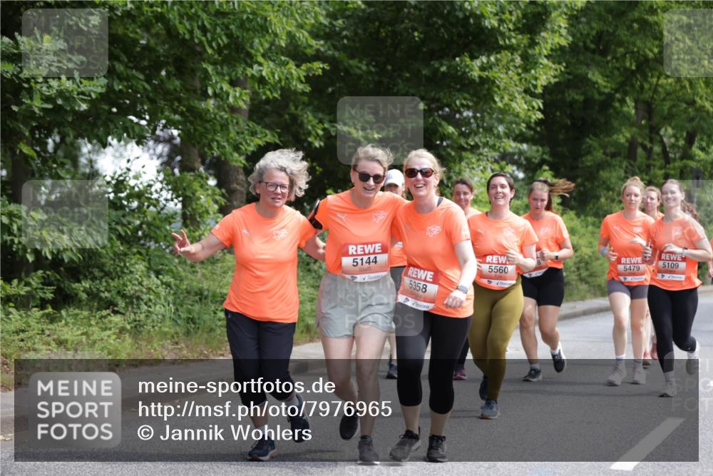 15.06.2025 - REWE Women's Run Jannik Wohlers http://msf.ph/oto/7976965 15.06.2025 10:11:50 Laufen 5144, 5109, 5479, 5560, 5358 meine-sportfotos.de