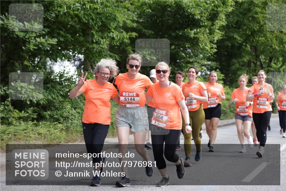 15.06.2025 - REWE Women's Run Jannik Wohlers http://msf.ph/oto/7976981 15.06.2025 10:11:50 Laufen 5144, 5358, 5560, 5278, 5109, 560, 5479 meine-sportfotos.de