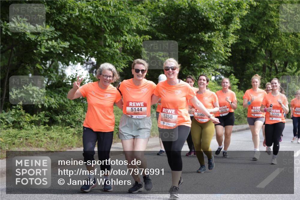 15.06.2025 - REWE Women's Run Jannik Wohlers http://msf.ph/oto/7976991 15.06.2025 10:11:50 Laufen 5144, 5358, 5560, 5278, 560, 5479, 5109 meine-sportfotos.de