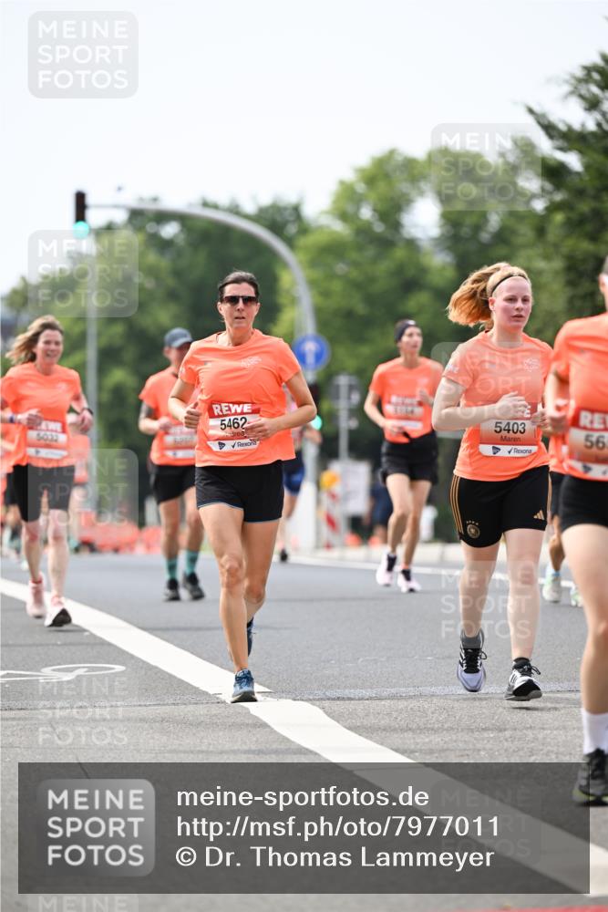 15.06.2025 - REWE Women's Run Dr. Thomas Lammeyer http://msf.ph/oto/7977011 15.06.2025 10:42:13 Laufen 5032, 5462, 5403, 56 meine-sportfotos.de