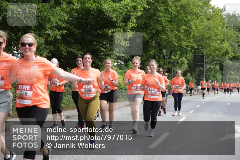 15.06.2025 - REWE Women's Run Jannik Wohlers http://msf.ph/oto/7977015 15.06.2025 10:11:51 Laufen 5358, 5135, 5560, 5278, 5479, 5109, 5603 meine-sportfotos.de