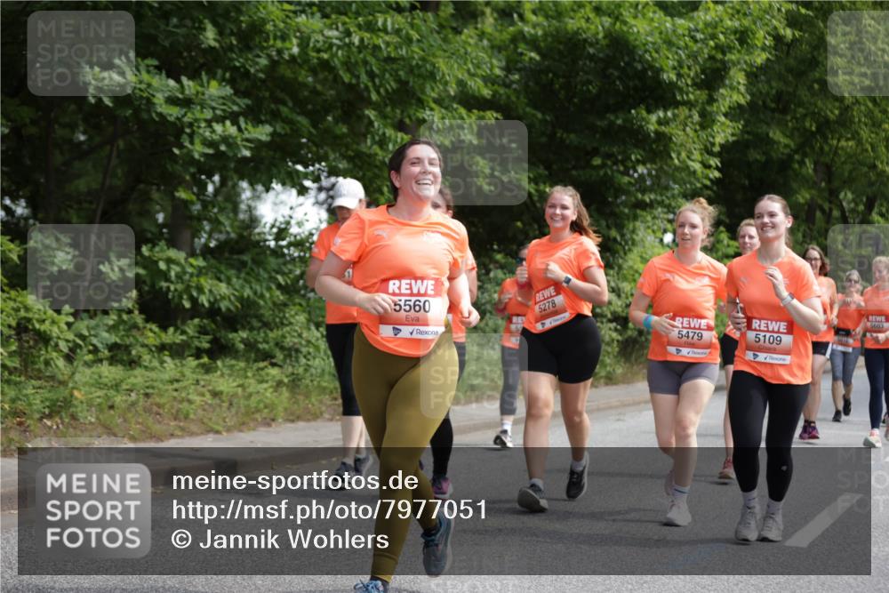 15.06.2025 - REWE Women's Run Jannik Wohlers http://msf.ph/oto/7977051 15.06.2025 10:11:52 Laufen 5560, 5278, 5479, 5109, 5603 meine-sportfotos.de